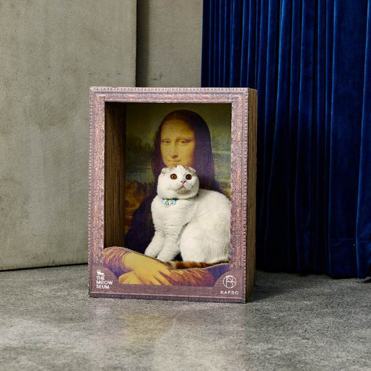 Monalisa Cat Scratcher